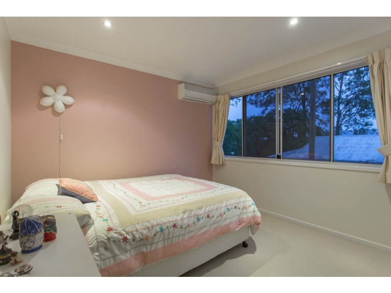17 Nankin Street, Fig Tree Pocket QLD 4069