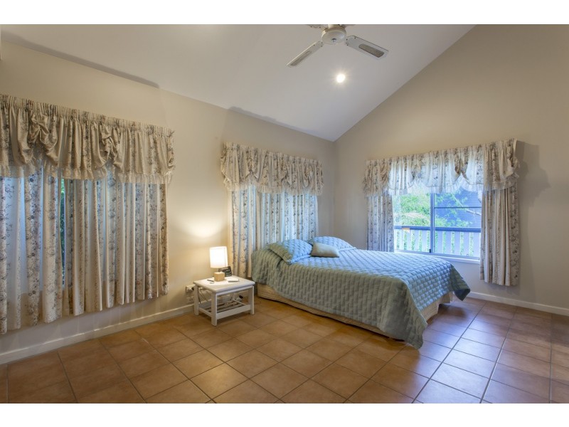 12 Mill Road, Pullenvale QLD 4069