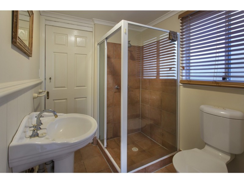 12 Mill Road, Pullenvale QLD 4069