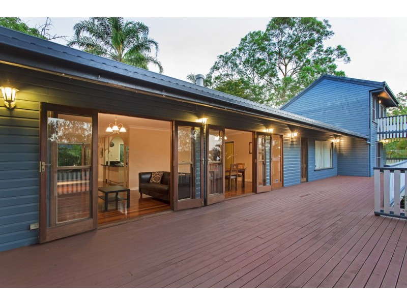 12 Mill Road, Pullenvale QLD 4069