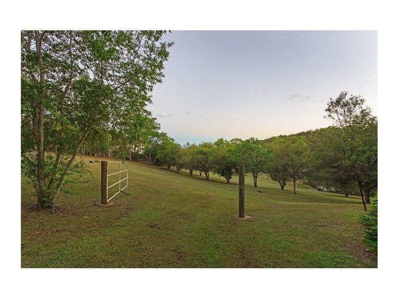 12 Mill Road, Pullenvale QLD 4069