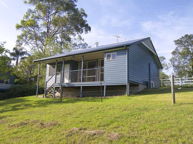 12 Mill Road, Pullenvale QLD 4069