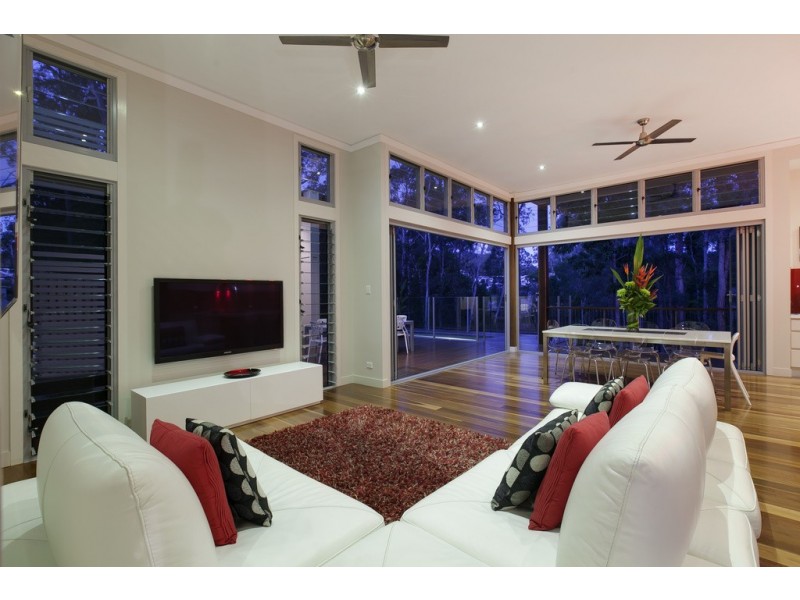 20a Kirkdale Road, Chapel Hill QLD 4069