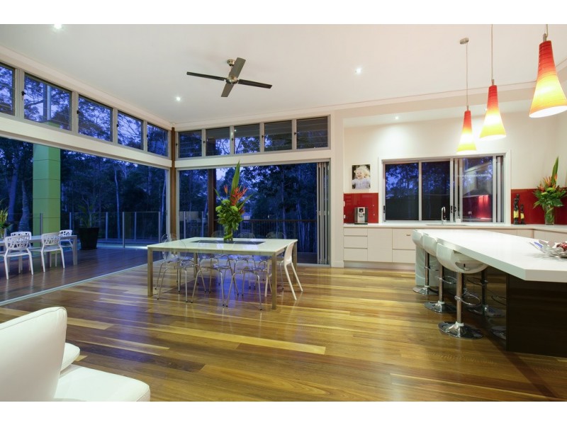 20a Kirkdale Road, Chapel Hill QLD 4069