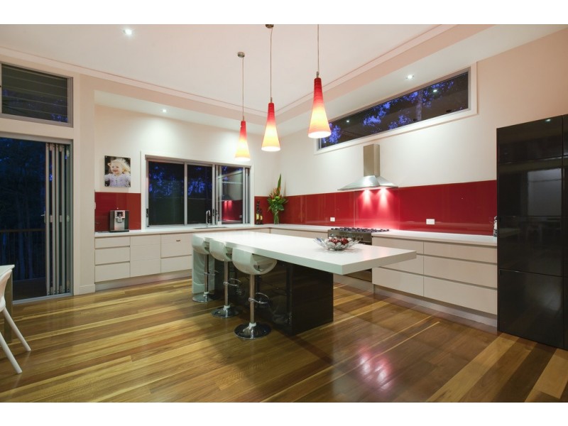 20a Kirkdale Road, Chapel Hill QLD 4069