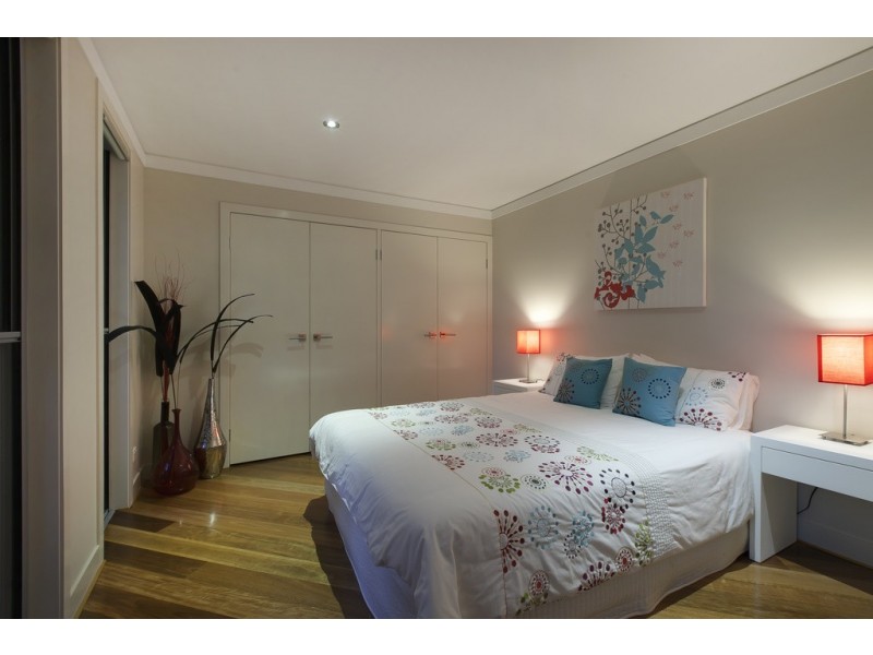 20a Kirkdale Road, Chapel Hill QLD 4069