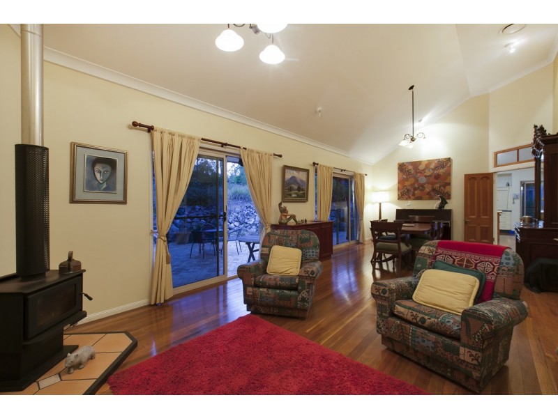 878a Upper Brookfield Road, Upper Brookfield QLD 4069