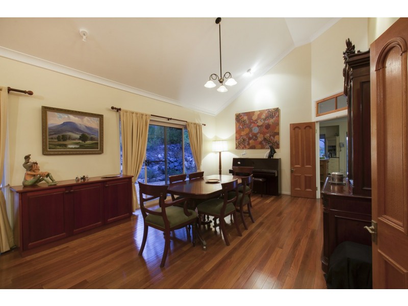 878a Upper Brookfield Road, Upper Brookfield QLD 4069