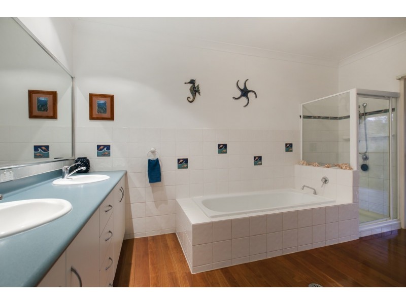 878a Upper Brookfield Road, Upper Brookfield QLD 4069