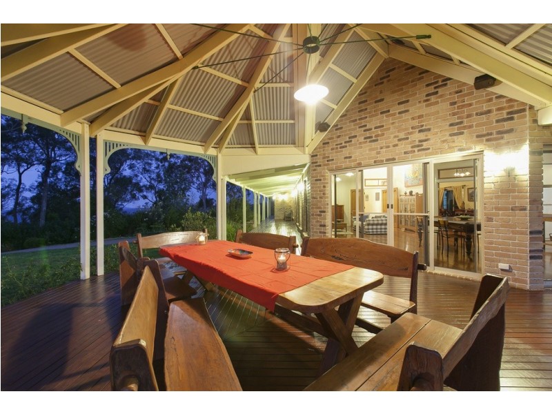 878a Upper Brookfield Road, Upper Brookfield QLD 4069
