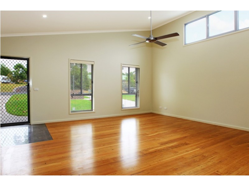 12 Rendal Ave, North Nowra NSW 2541