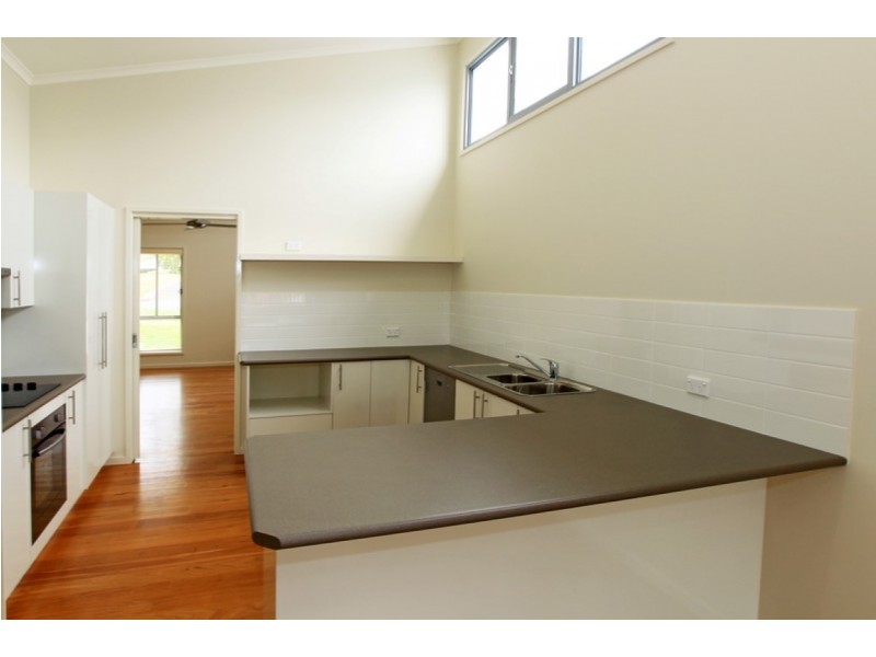 12 Rendal Ave, North Nowra NSW 2541