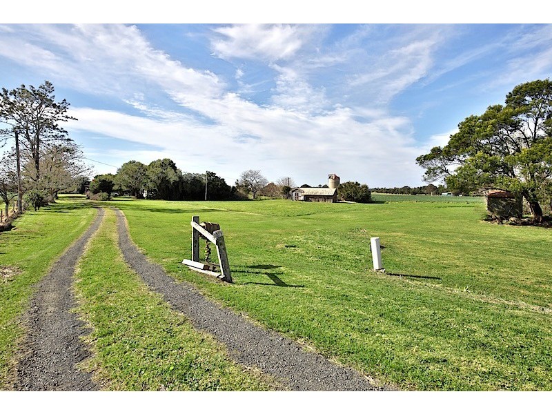 1003 Meroo Road, Meroo Meadow NSW 2540