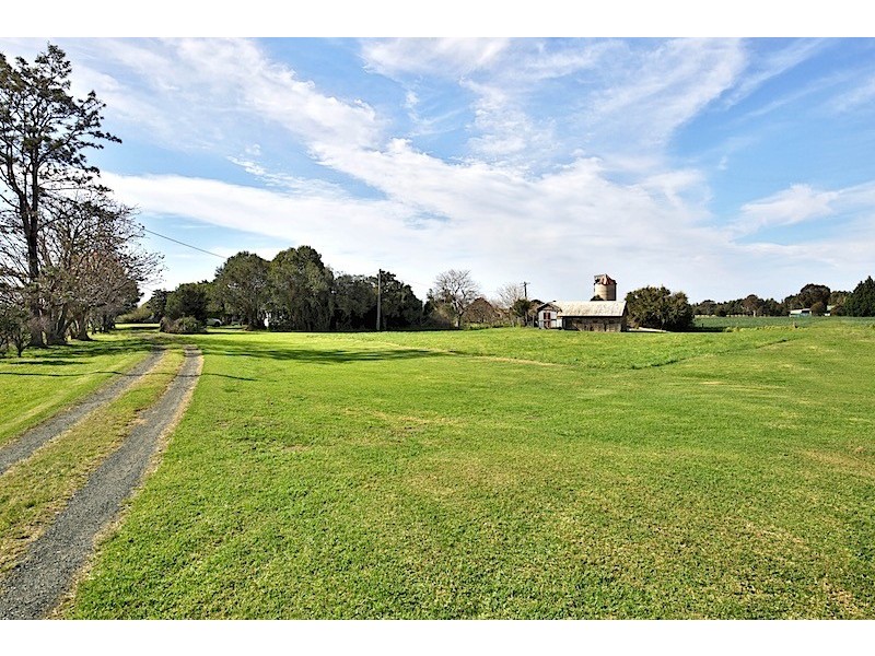 1003 Meroo Road, Meroo Meadow NSW 2540