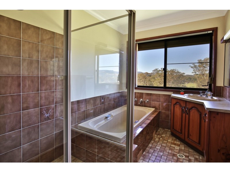 40 BORROWDALE CLOSE, Berry NSW 2535