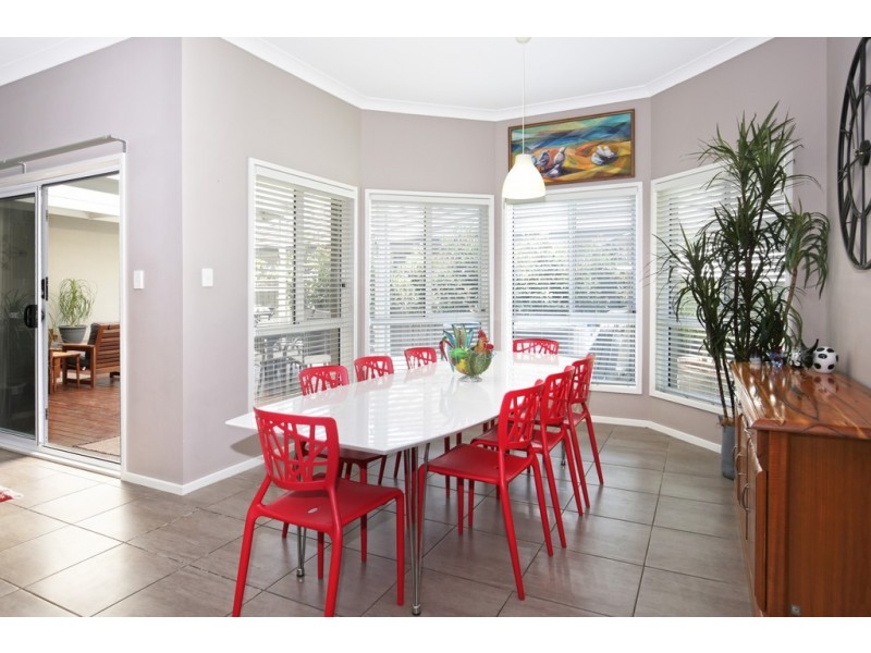 45 EMERALD DRIVE, Meroo Meadow NSW 2540
