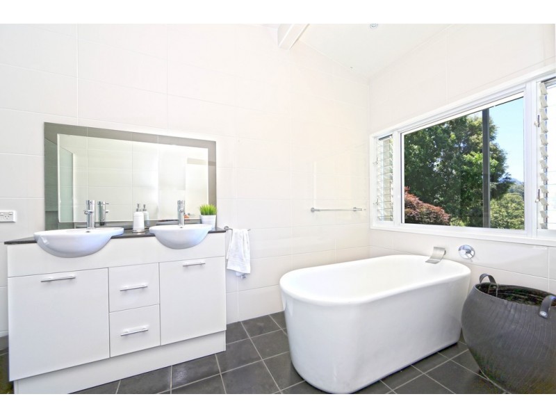30 Croziers Rd, Jaspers Brush NSW 2535
