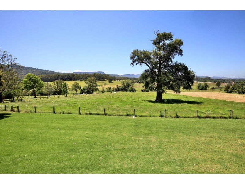 30 Croziers Rd, Jaspers Brush NSW 2535