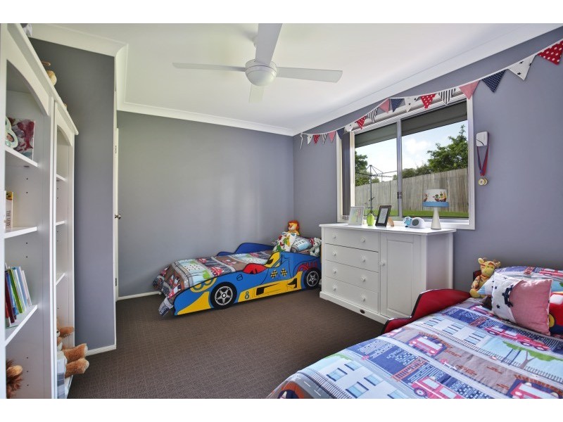 9 Meyer Place, Bomaderry NSW 2541