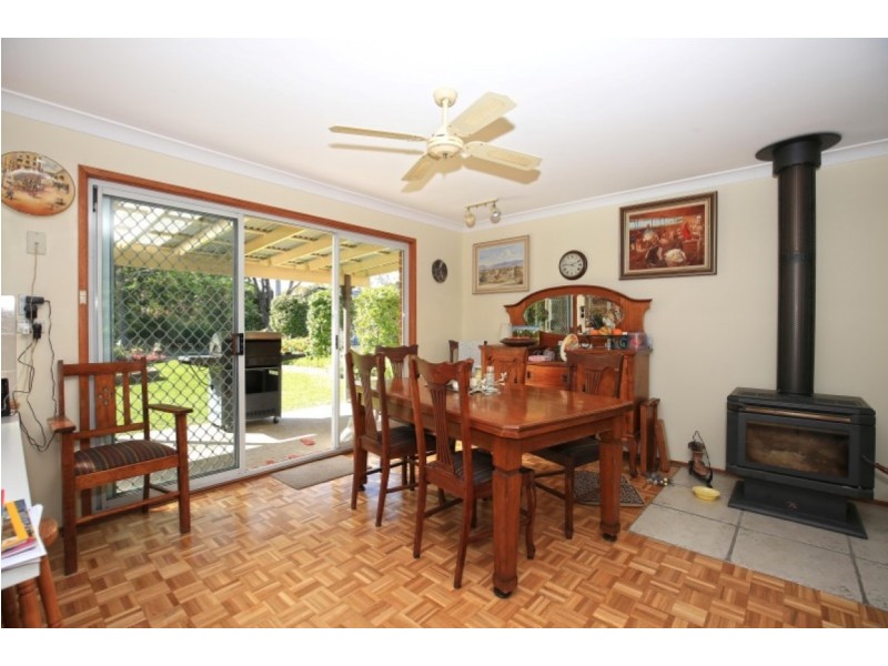 35 ABERNETHYS LANE, Meroo Meadow NSW 2540