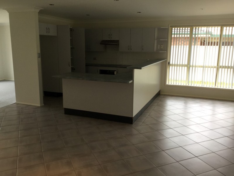 13 JEWEL STREET, Worrigee NSW 2540