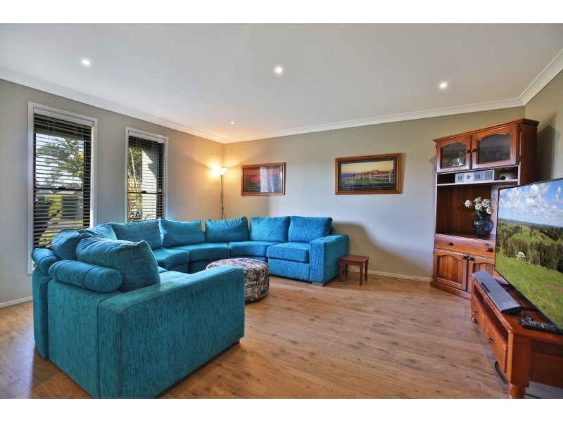 3 Ruby Lane, Meroo Meadow NSW 2540