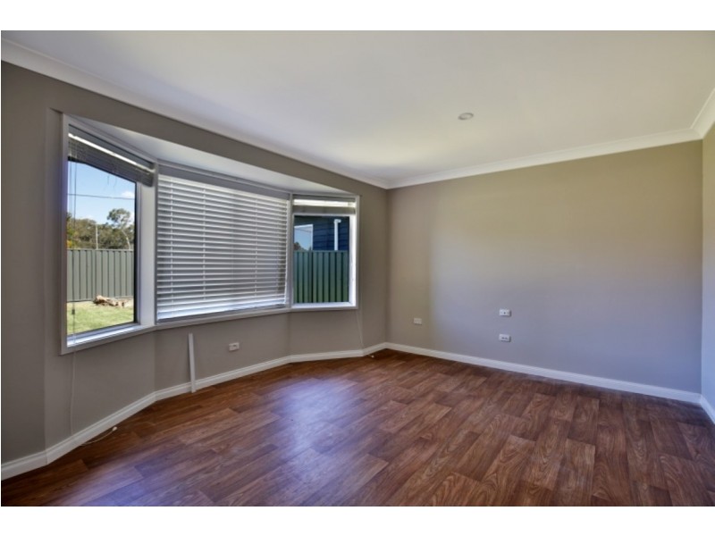 25 PAGE AVENUE, North Nowra NSW 2541