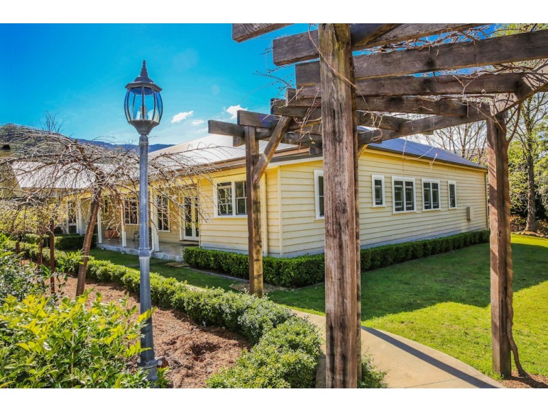 64 Cedargrove Lane, Berry NSW 2535