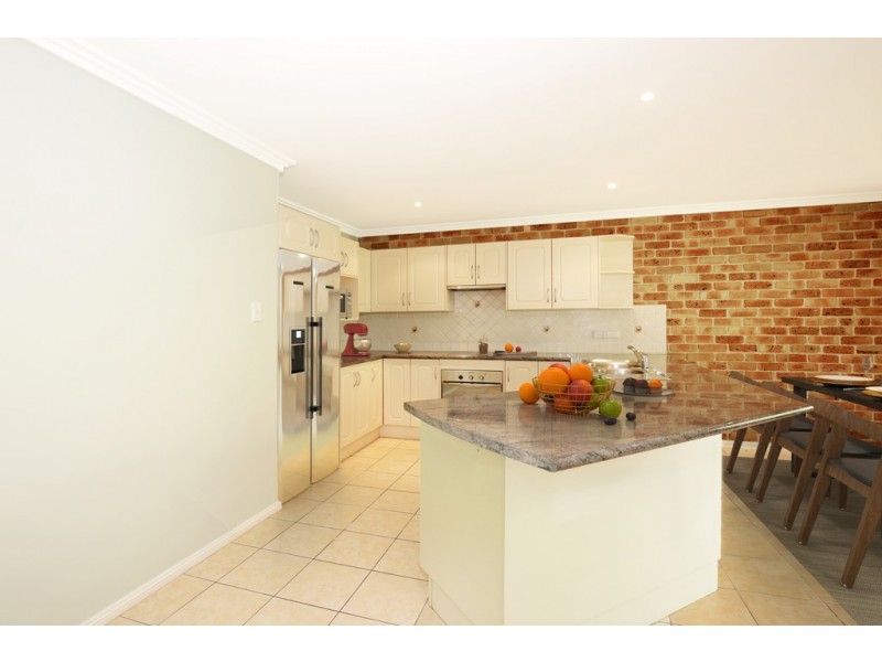 7/64 Brinawarr St, Bomaderry NSW 2541