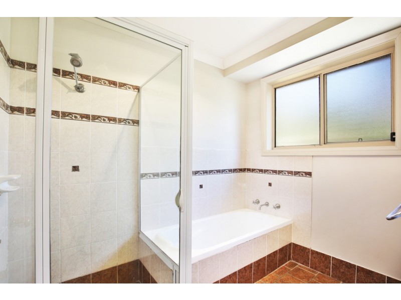 7/64 Brinawarr St, Bomaderry NSW 2541