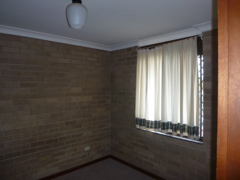 5 4 BURR AVENUE, Nowra NSW 2541