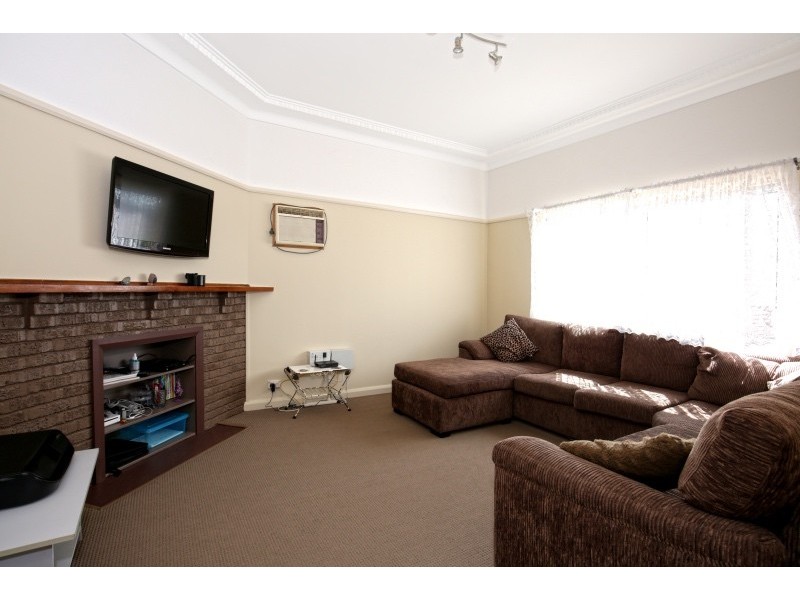 435 Princes Highway, Bomaderry NSW 2541