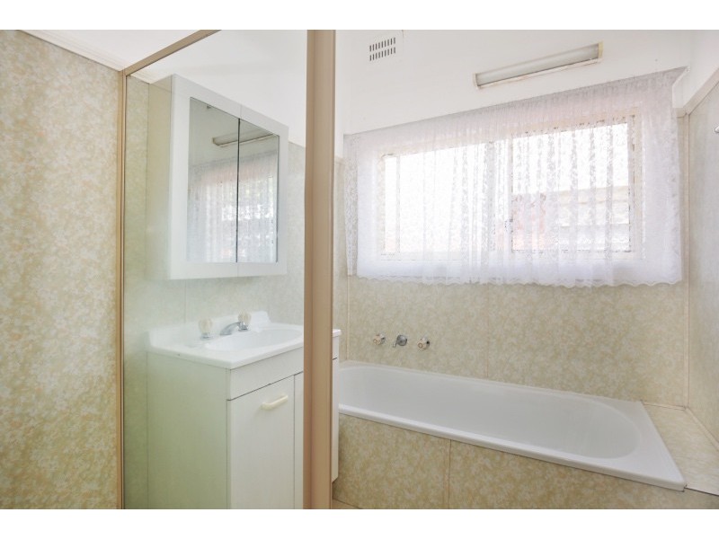 435 Princes Highway, Bomaderry NSW 2541