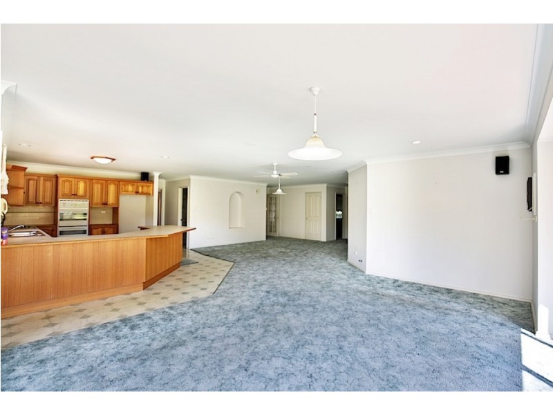 64 YURUNGA DRIVE, North Nowra NSW 2541