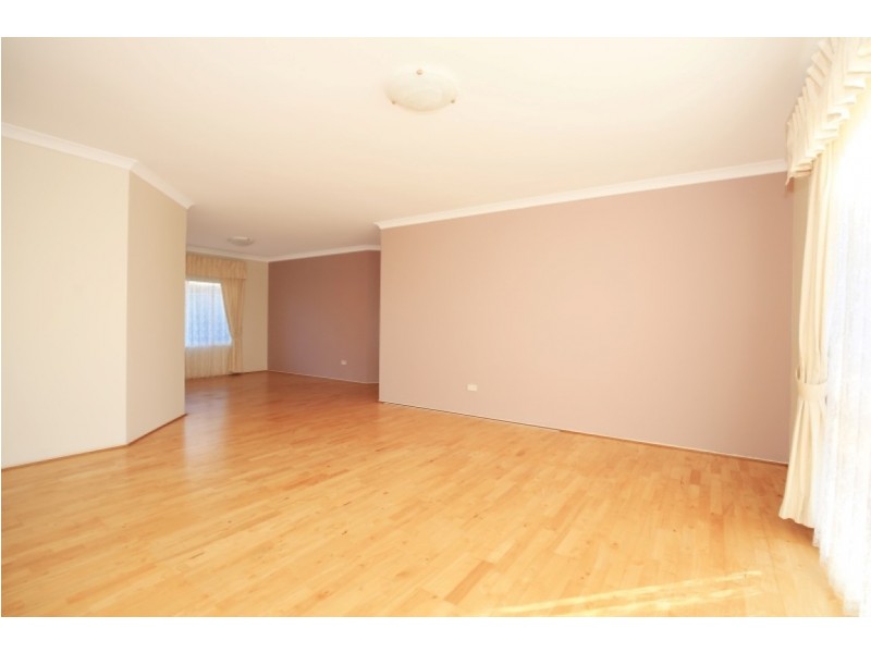 15 HOLLINGSWORTH CRESCENT, Callala Bay NSW 2540