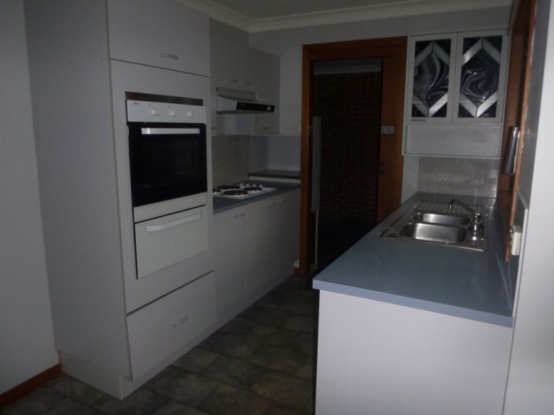 112 HILLCREST AVENUE, South Nowra NSW 2541