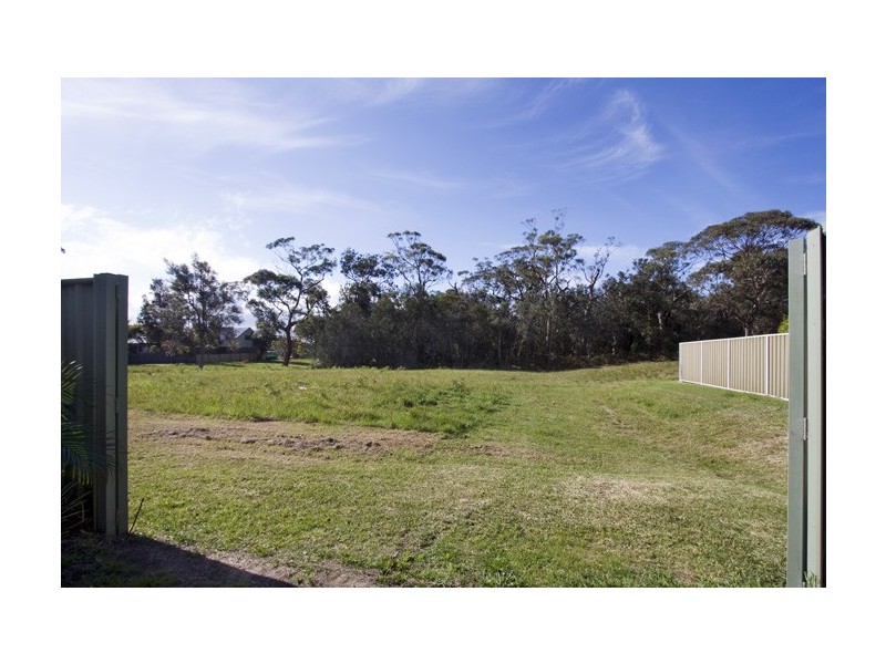 129 Scott Street, Shoalhaven Heads NSW 2535