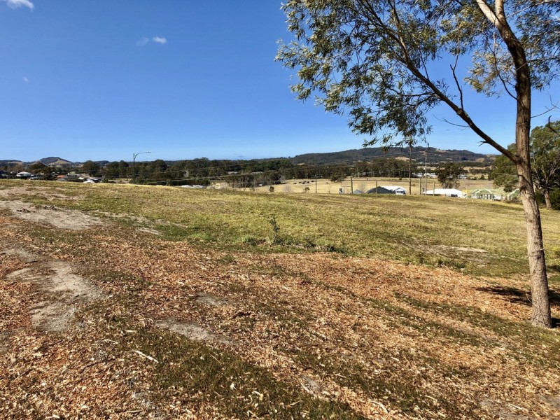 41 Parker Crescent, Berry NSW 2535