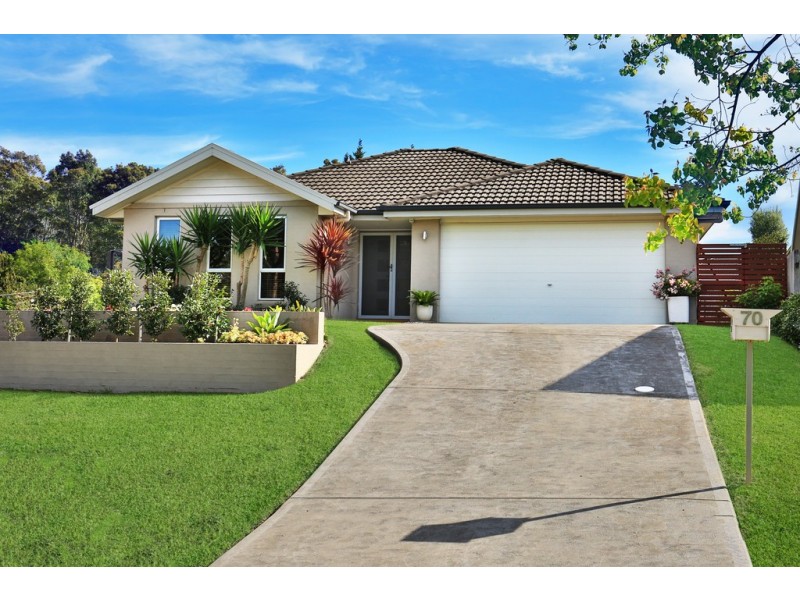 70 Emerald Drive, Meroo Meadow NSW 2540