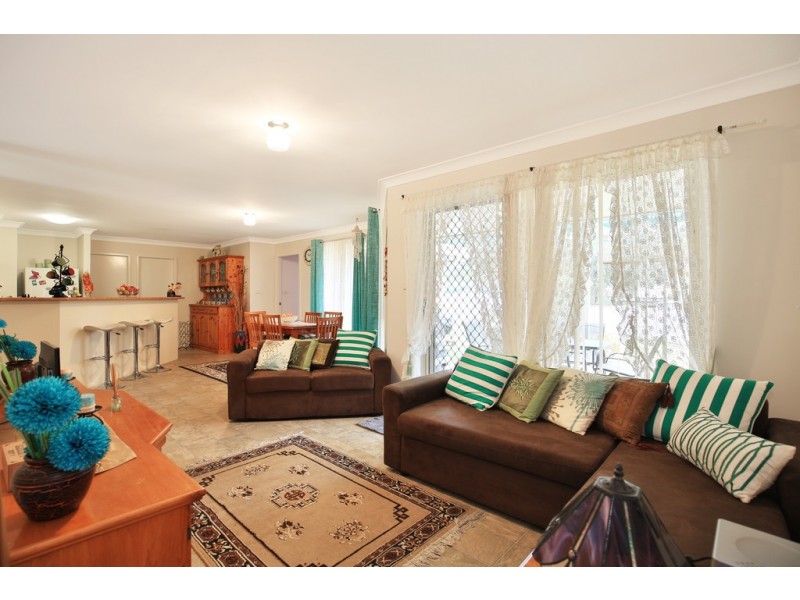 13 Magnolia Grove, Bomaderry NSW 2541