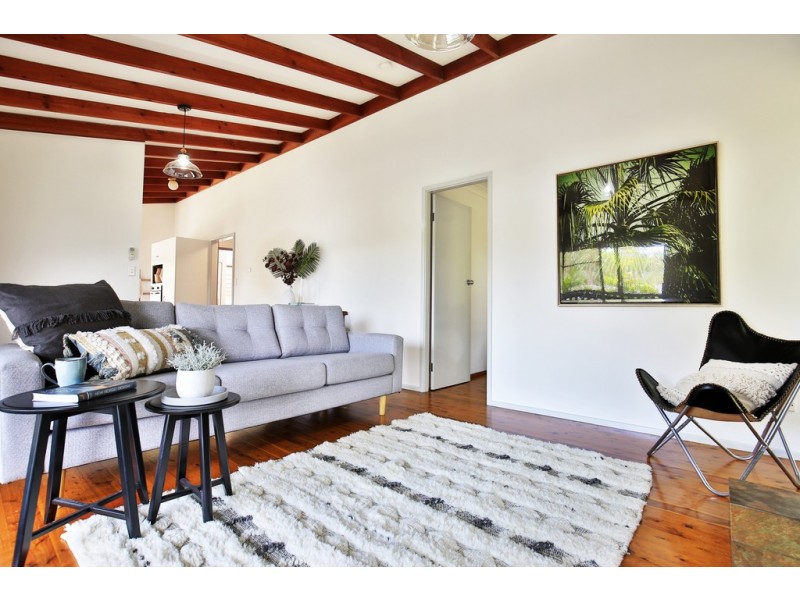 16 Windsor Drive, Berry NSW 2535