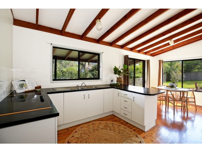 16 Windsor Drive, Berry NSW 2535