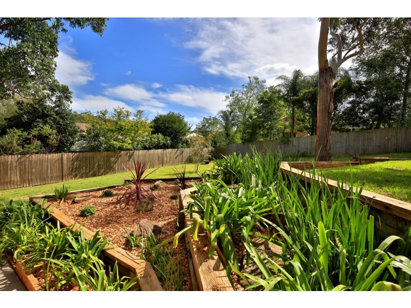 16 Windsor Drive, Berry NSW 2535