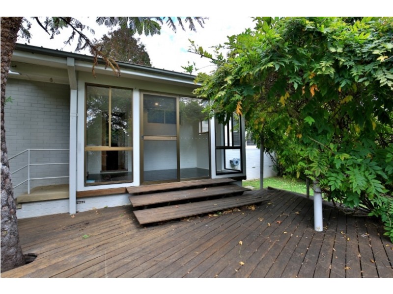 9 HEWLETT AVENUE, North Nowra NSW 2541