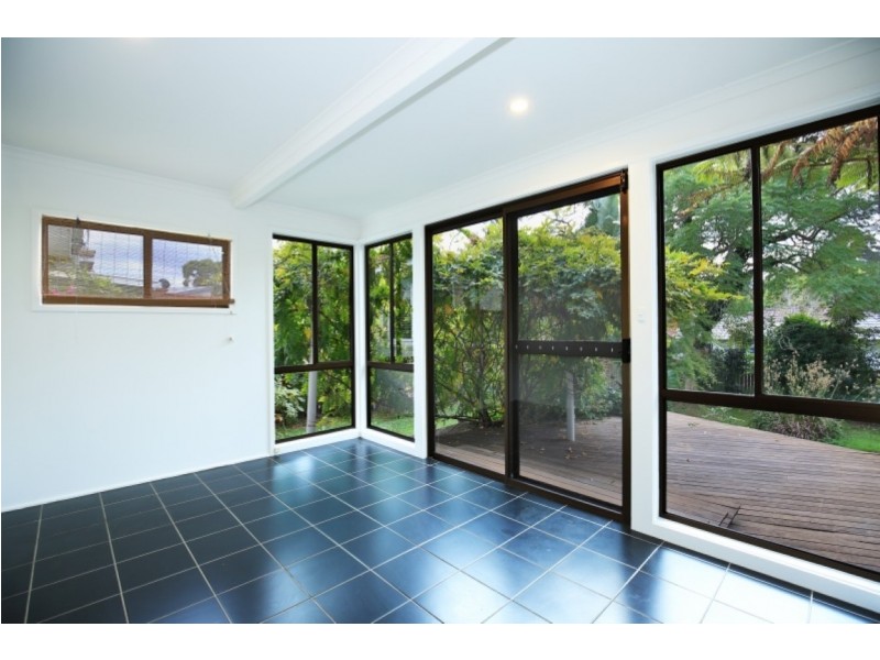 9 HEWLETT AVENUE, North Nowra NSW 2541