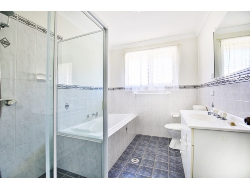 13 JEWEL STREET, Worrigee NSW 2540