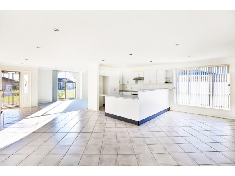 13 JEWEL STREET, Worrigee NSW 2540