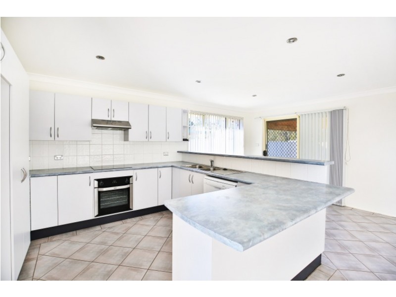 13 JEWEL STREET, Worrigee NSW 2540