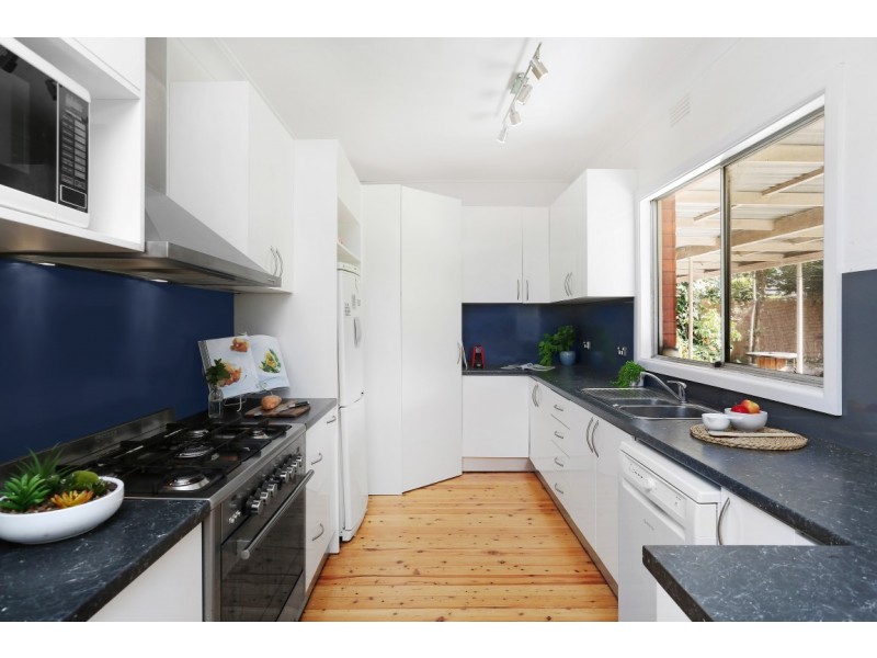 9 Tarawarra Street, Bomaderry NSW 2541