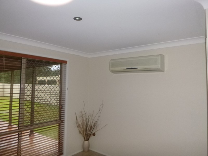 24 LIGHTWOOD DRIVE, West Nowra NSW 2541